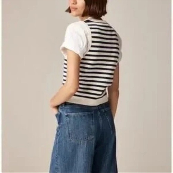 J. Crew Women's Emilie Striped V Neck Vest Black White Preppy Size Medium - Picture 2 of 6